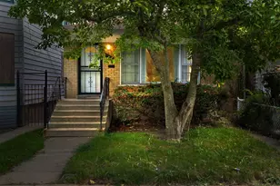 7935 S East End Ave, Chicago, IL 60617 - Photo 18