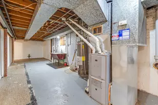 7935 S East End Ave, Chicago, IL 60617 - Photo 16