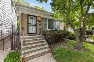 7935 S East End Ave, Chicago, IL 60617 - Photo 1