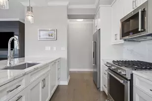 1122 N Dearborn St, Chicago, IL 60610 - Photo 12
