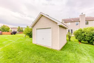 711 Silver Fox Dr, Joliet, IL 60431 - Photo 12