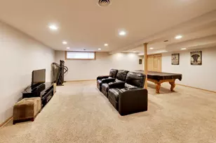 1914 N Burke Dr, Arlington Heights, IL 60004 - Photo 34