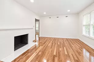 1125 Wadsworth Ave, North Chicago, IL 60064 - Photo 4