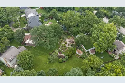 808 Lyndhurst Court, Naperville, IL 60563 - Photo 36