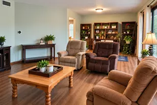 901 Center St, Des Plaines, IL 60016 - Photo 10
