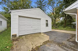 327 Marquette St, Park Forest, IL 60466 - Photo 16