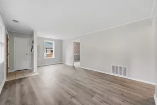 327 Marquette St, Park Forest, IL 60466 - Photo 10