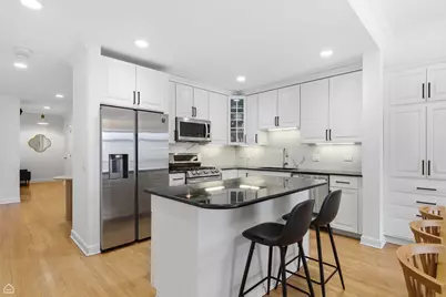 508 W Melrose Street #6C, Chicago, IL 60657 - Photo 6