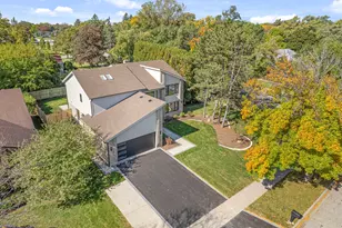 1400 Kingsport Ct, Northbrook, IL 60062 - Photo 2