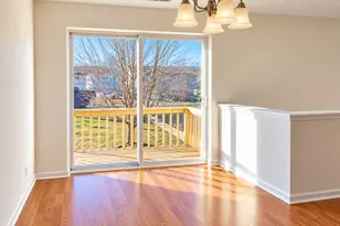 1140 Greenwood Cir, Woodstock, IL 60098 - Photo 4