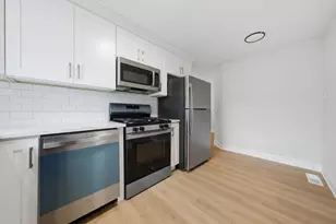 19405 Oakwood Ave, Country Club Hills, IL 60478 - Photo 12