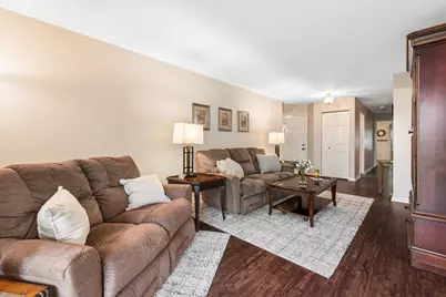 818 Butternut Lane #A, Mount Prospect, IL 60056 - Photo 4