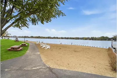 290 Oak Bluff Court, Wauconda, IL 60084 - Photo 24