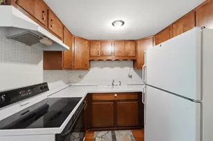 100 Deborah Ln, Wheeling, IL 60090 - Photo 10
