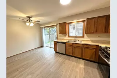 540 N Crystal Avenue #540, Elgin, IL 60123 - Photo 2