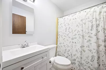 1300 N Lyle Avenue, Elgin, IL 60123 - Photo 12