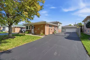 14523 Kildare Ave, Midlothian, IL 60445 - Photo 2