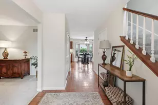 1222 Biscayne Dr, Elk Grove Village, IL 60007 - Photo 6