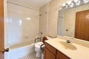 4009 W 93rd Pl, Oak Lawn, IL 60453 - Photo 18