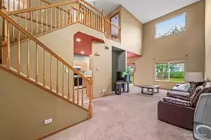 289 Nicole Dr, South Elgin, IL 60177 - Photo 4