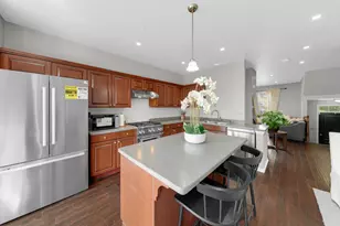 2537 Waterbury Ln, Buffalo Grove, IL 60089 - Photo 6