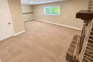 9838 S 81st Ave, Palos Hills, IL 60465 - Photo 12