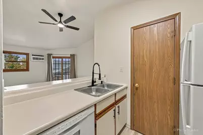 4312 W Shamrock Lane #3C, McHenry, IL 60050 - Photo 10