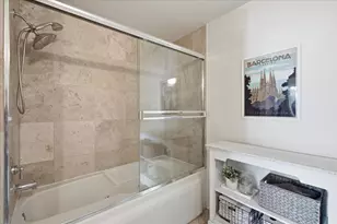 3232 N Halsted St, Chicago, IL 60657 - Photo 16