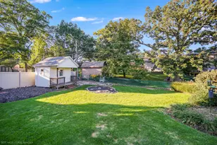 427 Glenys Dr, Lemont, IL 60439 - Photo 22
