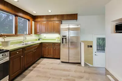2183 Laura Lane, Des Plaines, IL 60018 - Photo 8