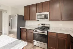 1004 Daniel St, Plano, IL 60545 - Photo 10