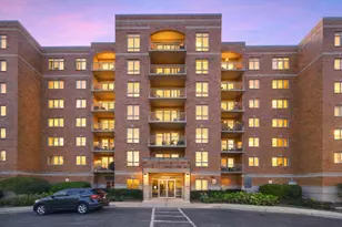 6807 N Milwaukee Ave, Niles, IL 60714 - Photo 2