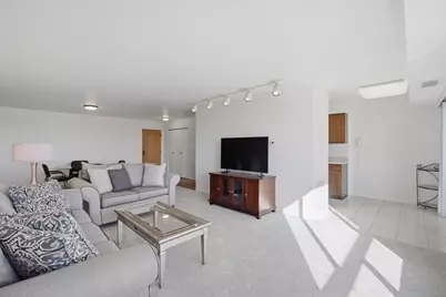 [Address not provided], Glenview, IL 60025 - Photo 8