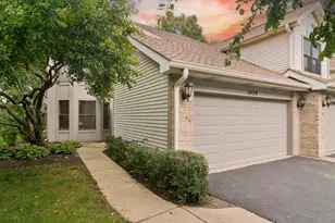 1039 N Auburn Woods Dr, Palatine, IL 60067 - Photo 2