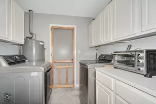 1317 Cumberland Circle, Elk Grove Village, IL 60007 - Photo 12