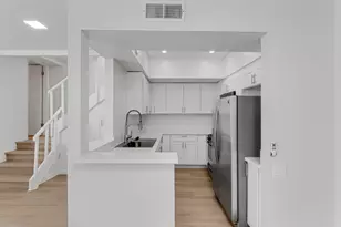 5142 Zelzah Ave, Encino, CA 91316 - Photo 14