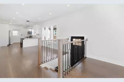 8718 S Euclid Avenue, Chicago, IL 60617 - Photo 6