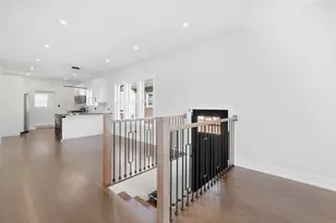 8718 S Euclid Ave, Chicago, IL 60617 - Photo 6