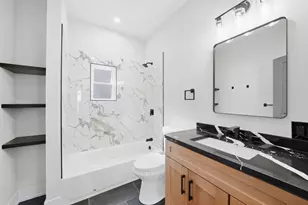 8718 S Euclid Ave, Chicago, IL 60617 - Photo 12