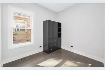 8718 S Euclid Avenue, Chicago, IL 60617 - Photo 14