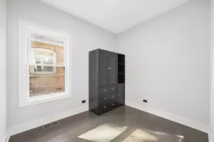 8718 S Euclid Ave, Chicago, IL 60617 - Photo 14