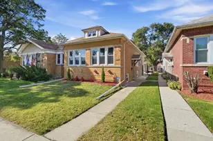 8718 S Euclid Ave, Chicago, IL 60617 - Photo 2