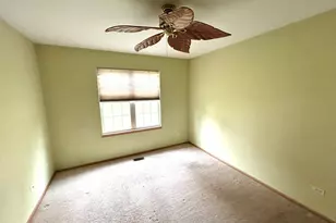 15952 Buckner Pond Wy, Crest Hill, IL 60403 - Photo 8