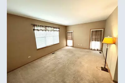 15952 Buckner Pond Way, Crest Hill, IL 60403 - Photo 4