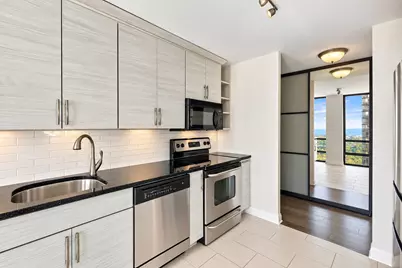 1660 N Lasalle Drive #3312, Chicago, IL 60614 - Photo 4