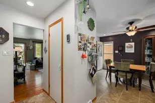 13106 Village Ln, Crestwood, IL 60418 - Photo 10