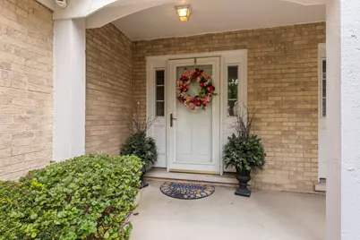 11124 Indian Woods Drive, Indian Head Park, IL 60525 - Photo 2