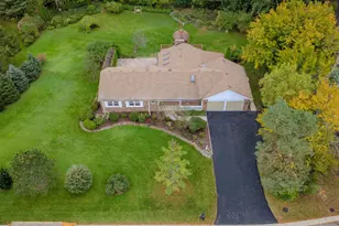 6 Lagoon Dr, Hawthorn Woods, IL 60047 - Photo 8
