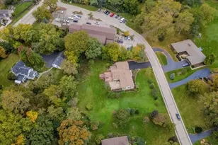 6 Lagoon Dr, Hawthorn Woods, IL 60047 - Photo 10