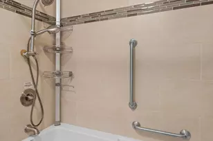 5443 S Cornell Ave, Chicago, IL 60615 - Photo 14